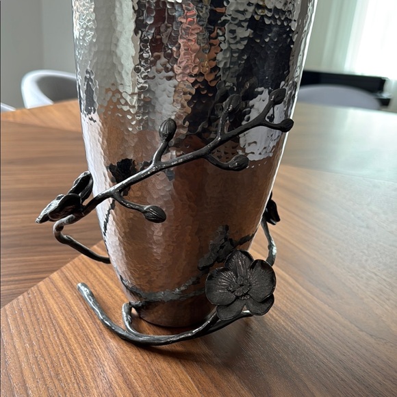 Michael Aram Black Orchid Vase - Picture 2 of 4